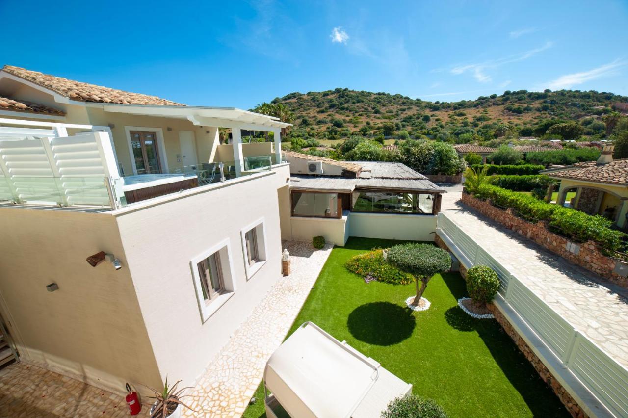 Suimi'S Hotel Villasimius Bagian luar foto