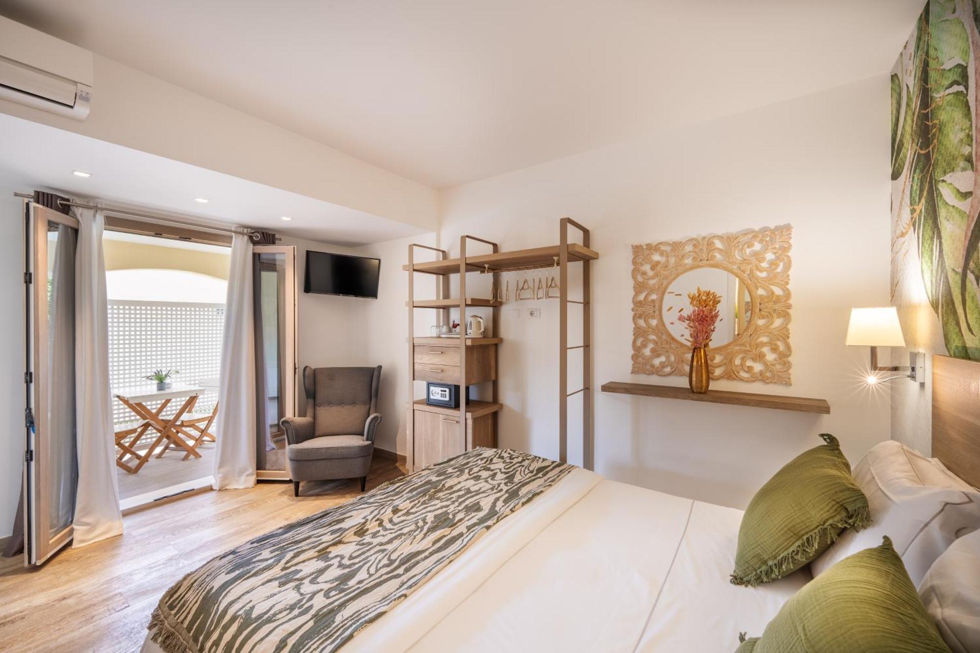 Suimi'S Hotel Villasimius Bagian luar foto